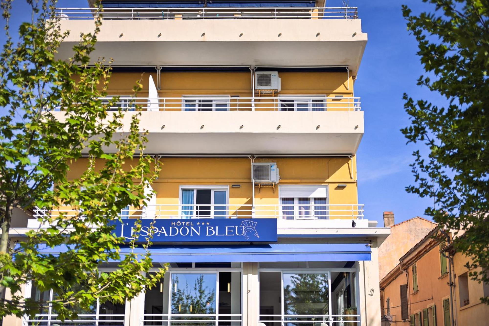 Hotel Espadon Bleu Le Lavandou Bagian luar foto