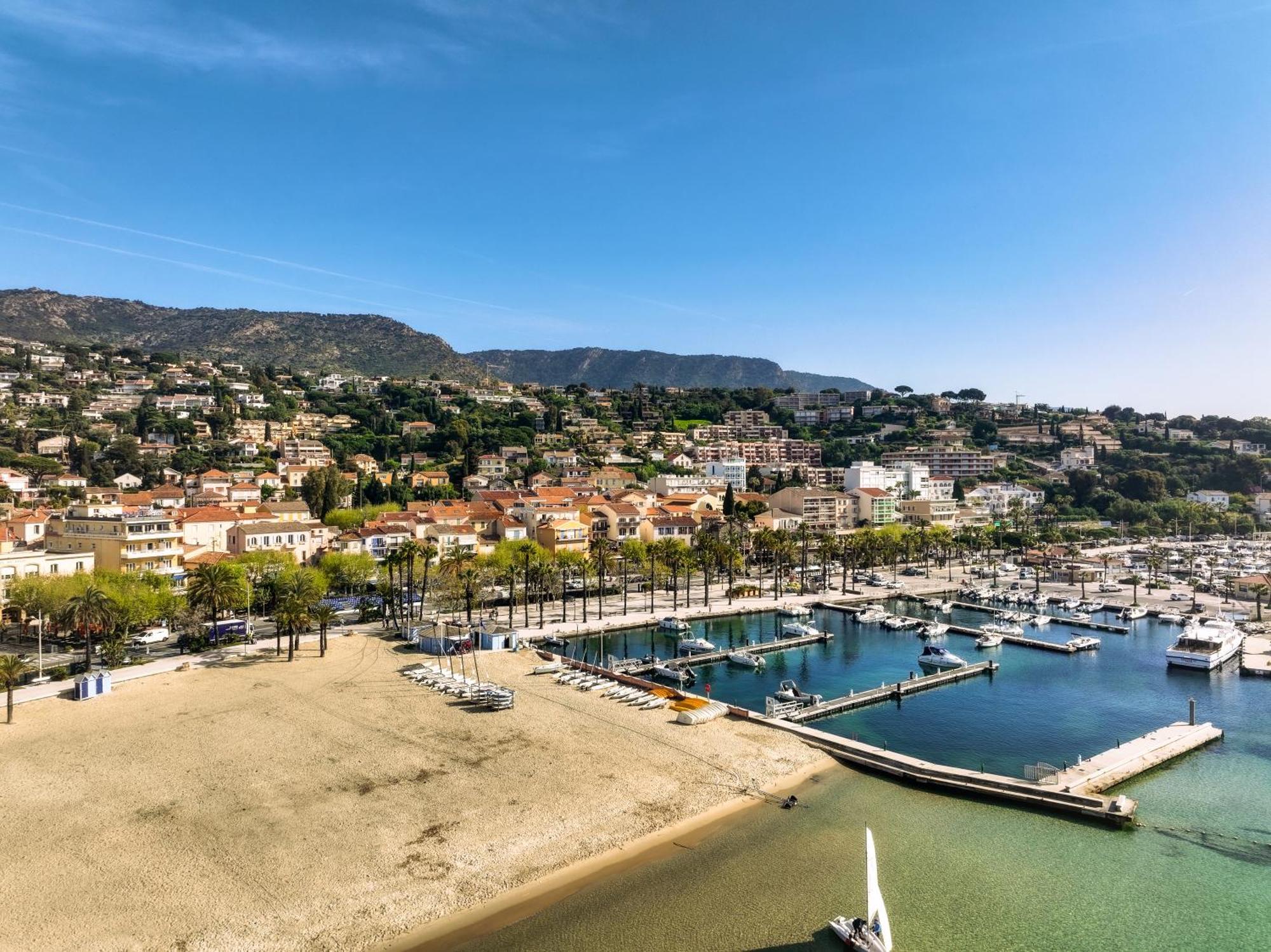 Hotel Espadon Bleu Le Lavandou Bagian luar foto